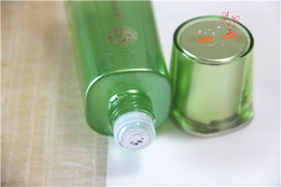 abbytong點(diǎn)評(píng)水嫩精純明星美肌水 極致水潤(rùn)體驗(yàn)，重現(xiàn)明星光彩